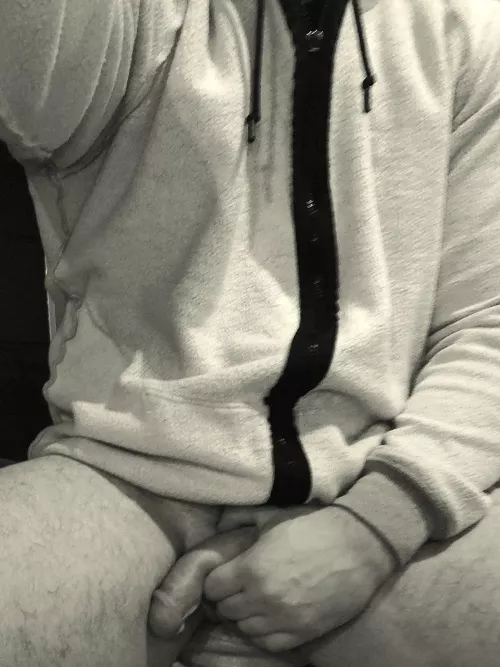 Tried a black and white pic.