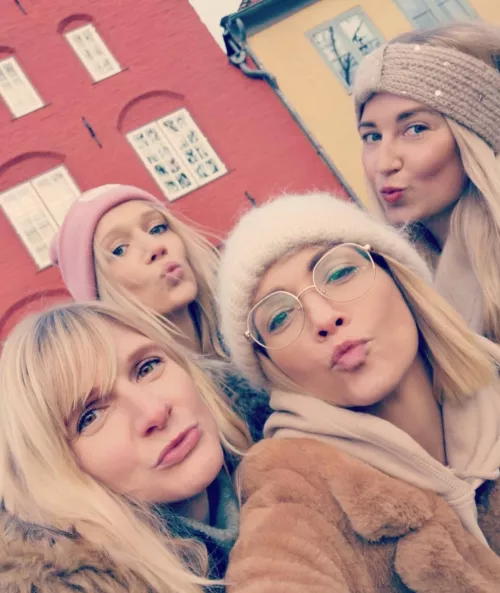 Upvote if you would cum on their begging faces