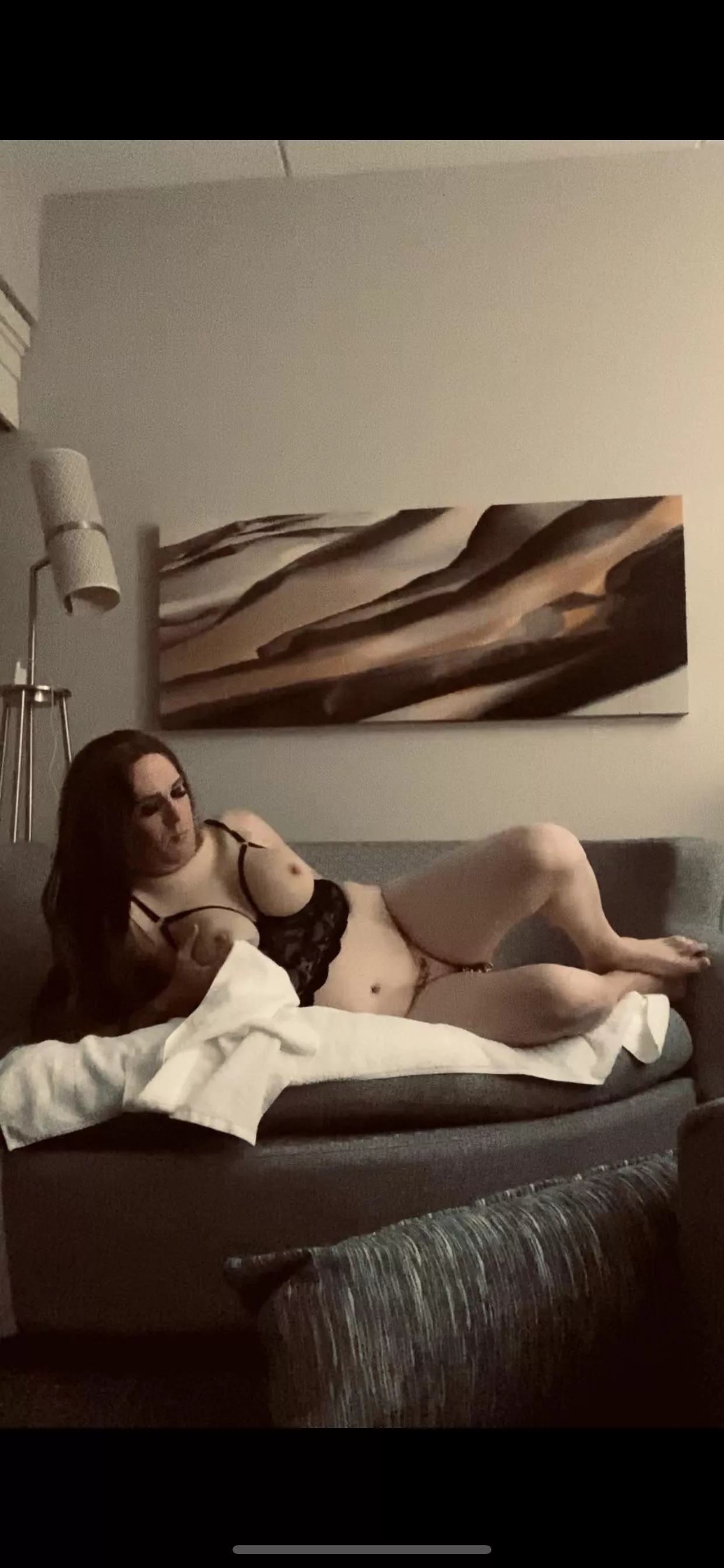 Vibrator, big tits and a wig. Nothing feels better 🤤🤤🤤😘