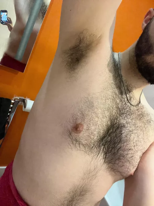 wanna help me dry off? 🤔