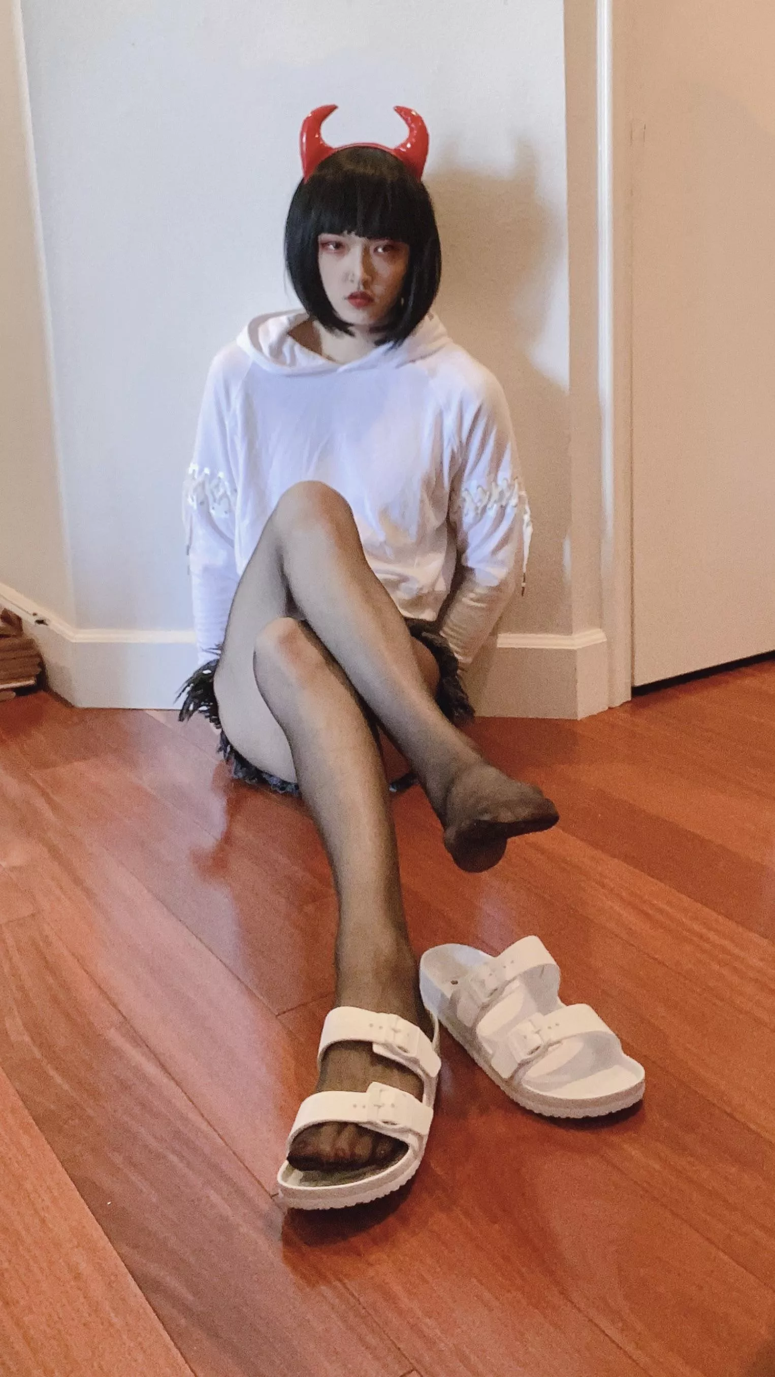 Wanna taste my nylons?