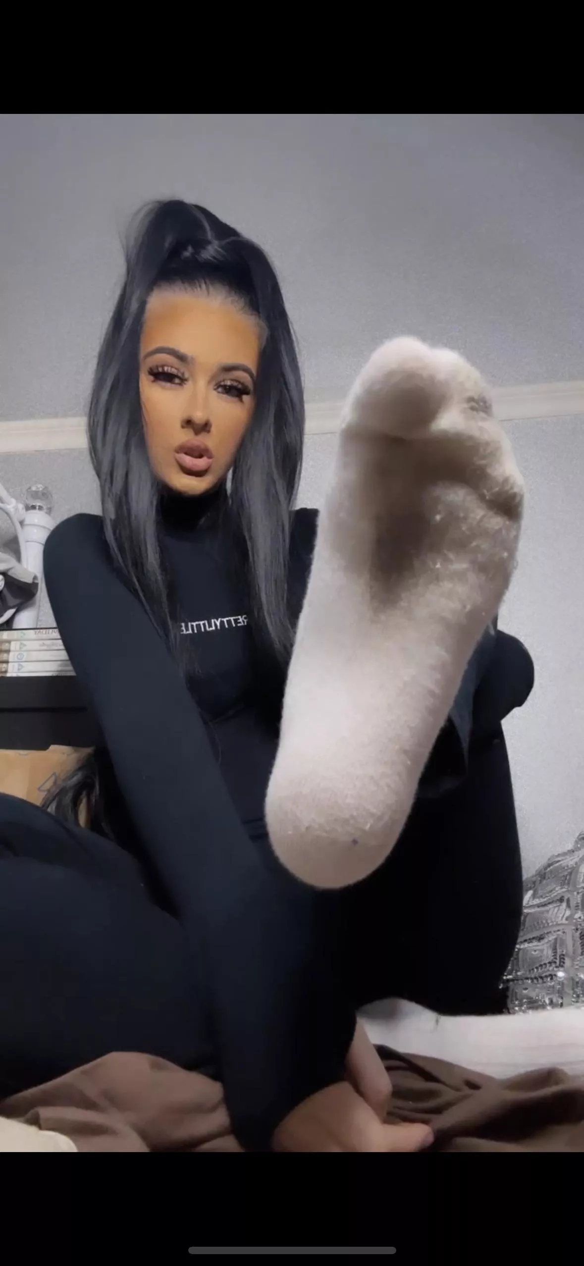 Who wants my dirty socks 🧦😏