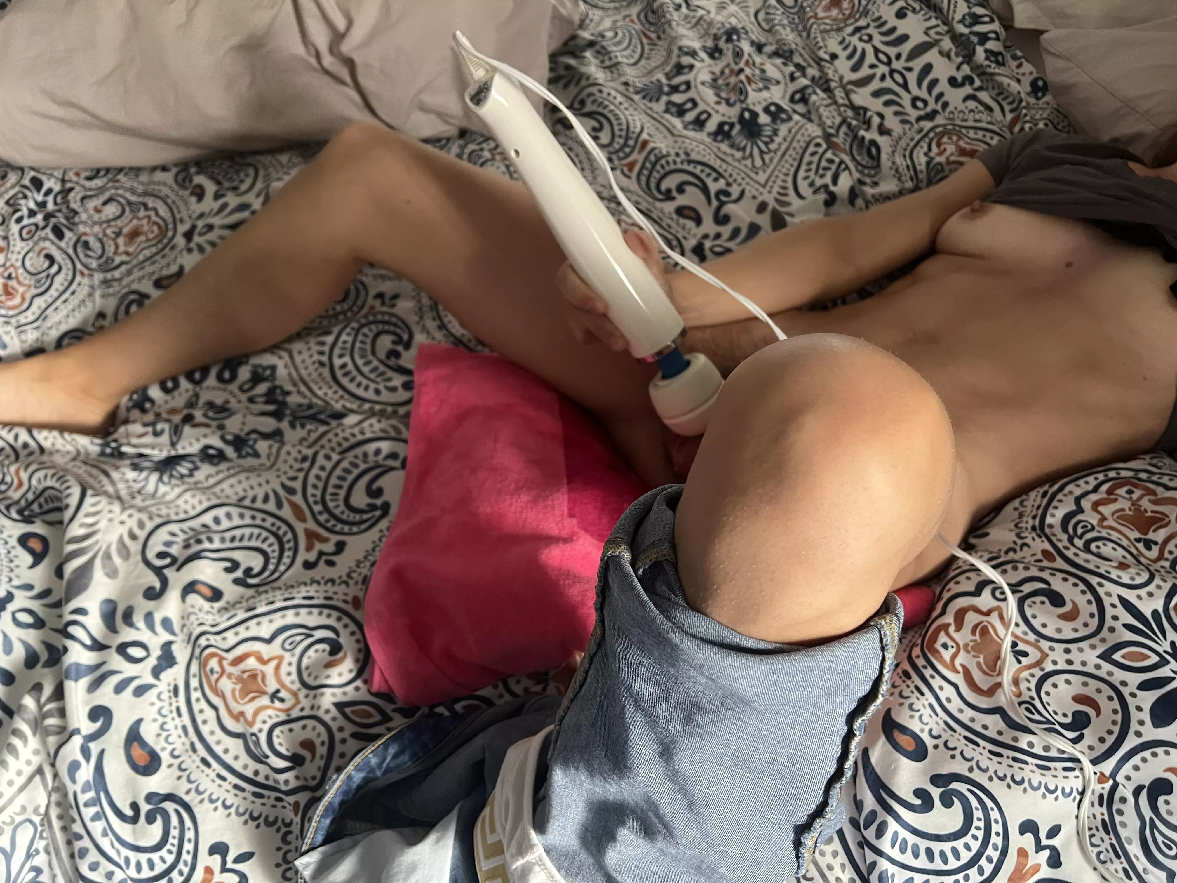 Wife’s making a mess 🤤