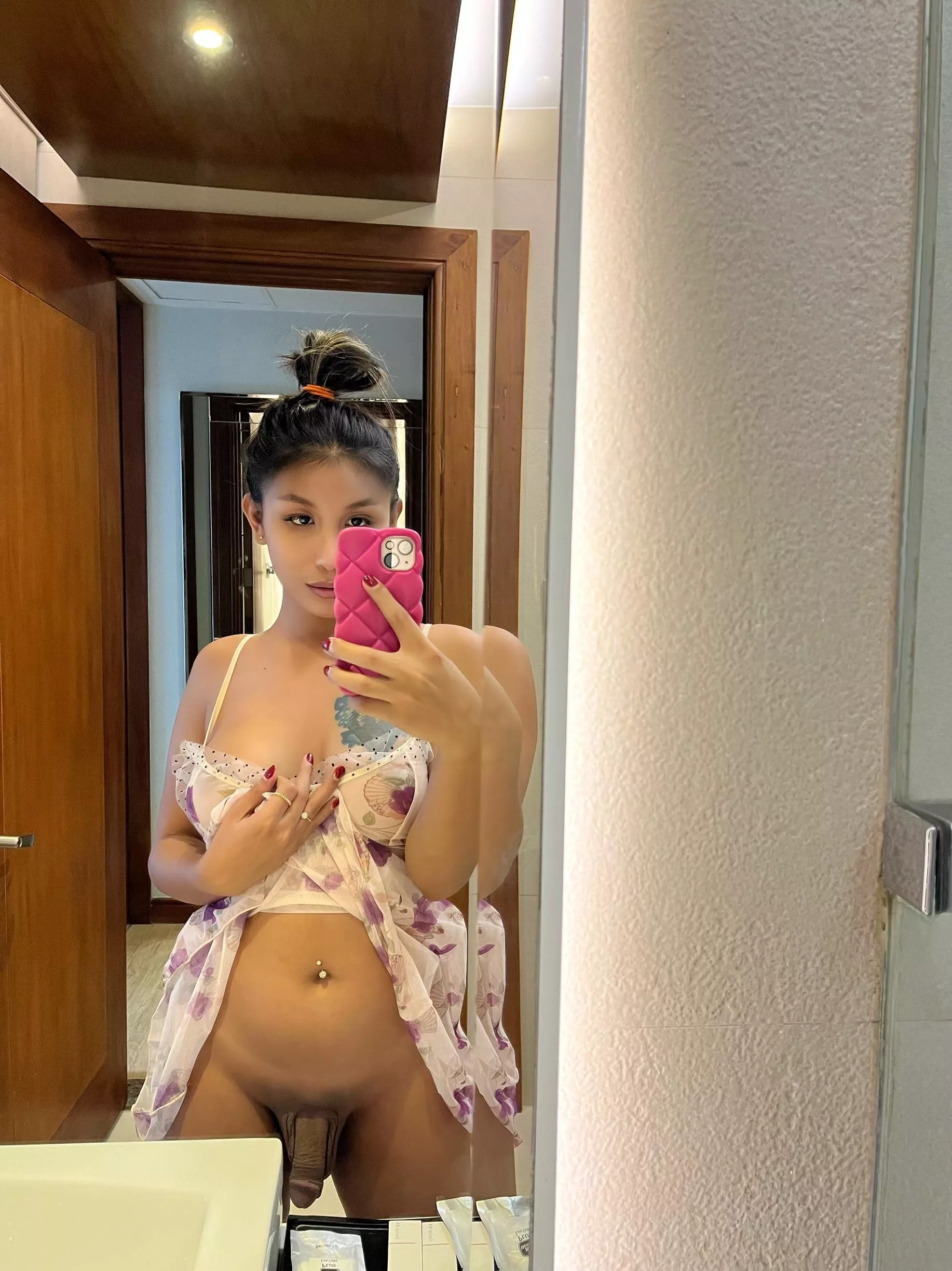 would u suck me while fingering my ass?