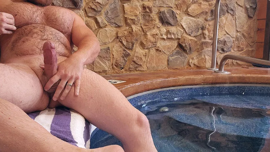 Would you jump in? 🤔