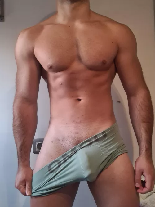 Would you mind having me as your roommate?