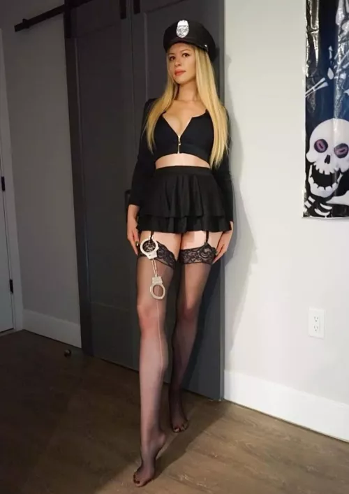 You have the right to remain silent 👮🏼‍♀️