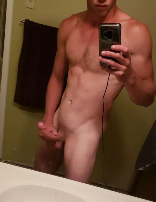 [21] Your perfunctory mirror pic