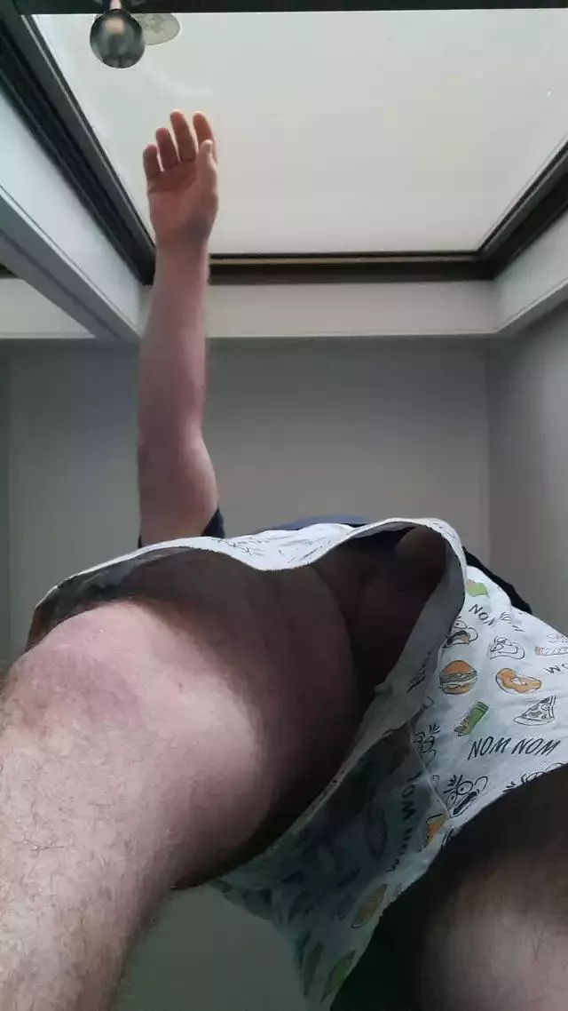 a sneaky peek up (41)