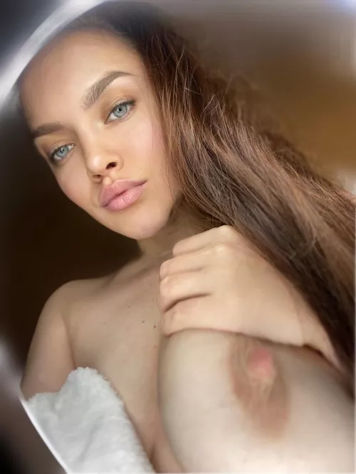 All redditors like big boobs, isn't it?😜