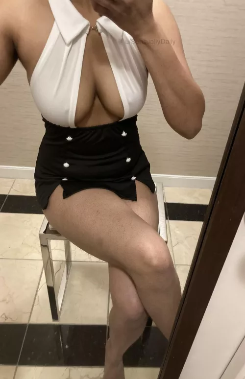 Amazed my husband in this outfit 😈