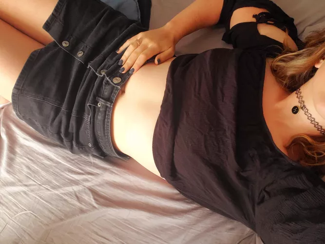 anxiously awaiting my favorite toy to charge...since hubby has been uninterested lately. hmpf 🤷‍♀️ nsfw [f]