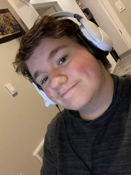 Any OverWatch2 players? I play PC, and do dps and support. Mainly play in the evening (US time) 😁