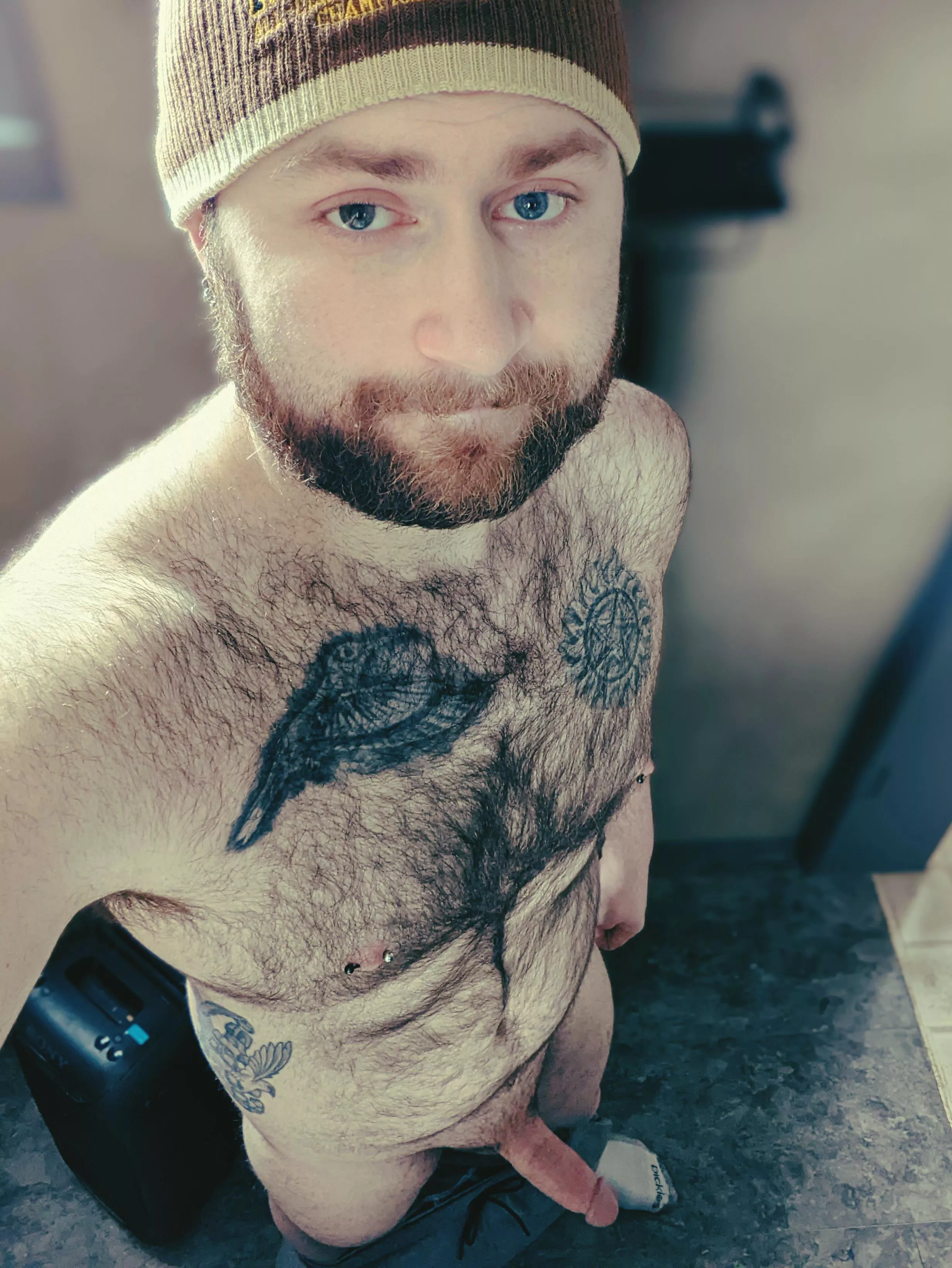 anyone down to chat?