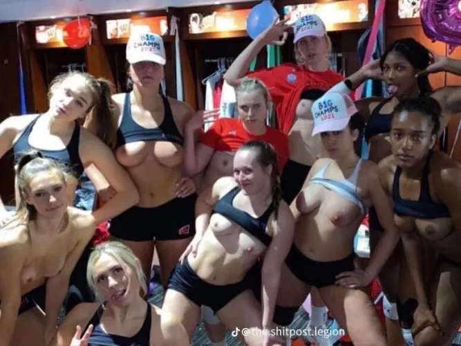 anyone ? sause pls , wisconsin volleyball team leak?