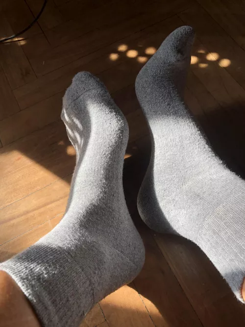 are my italian feet in socks enjoyable?