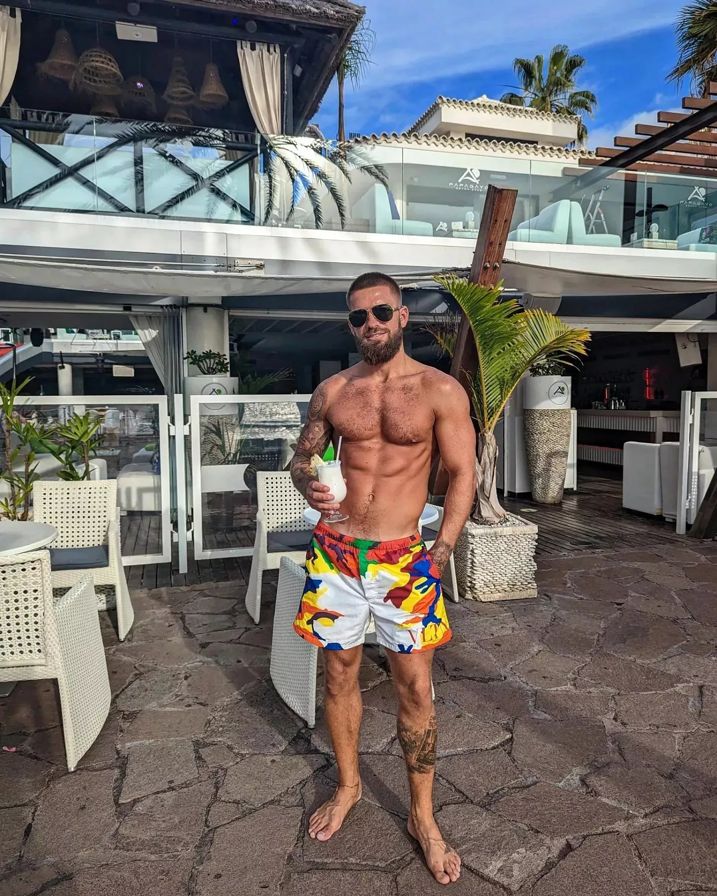 Beach bar vibes [29]