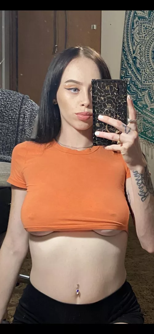 Braless is the way to go 🤙