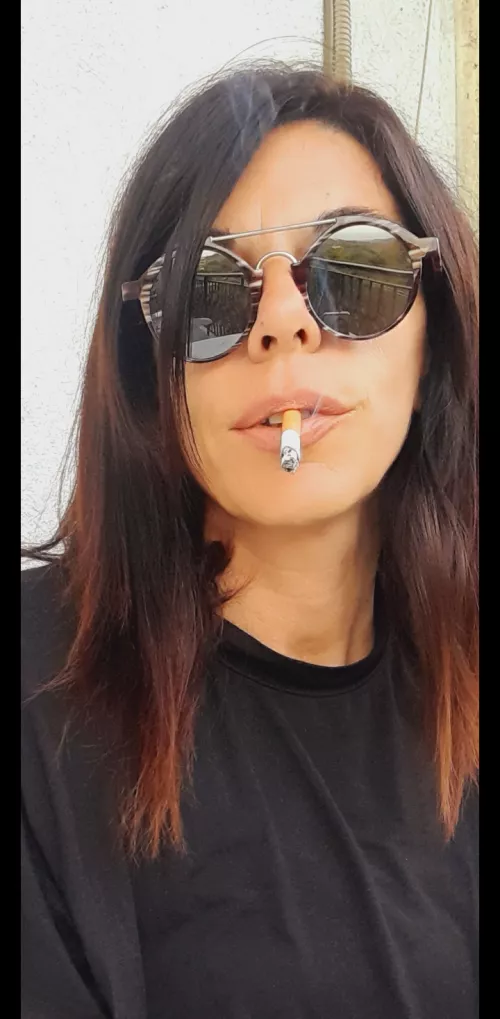 cigarette break 🚬💋