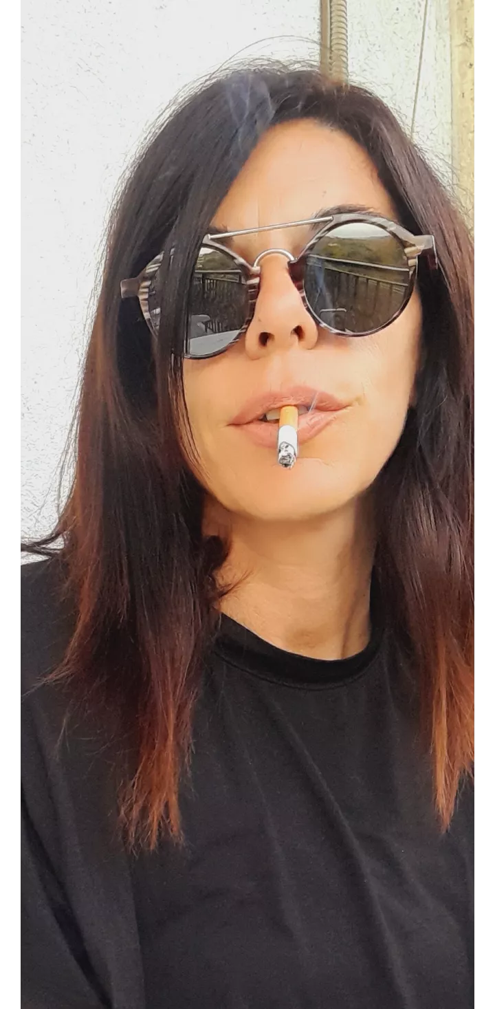 cigarette break 🚬💋