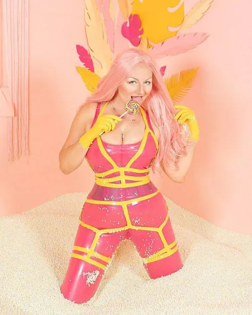 colorful latex! I wanna make you smile! [oc] [f]