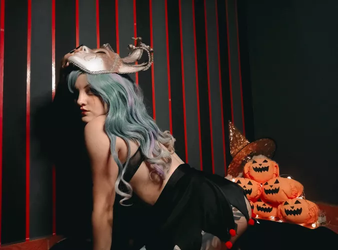 Come, let's watch movies together😈