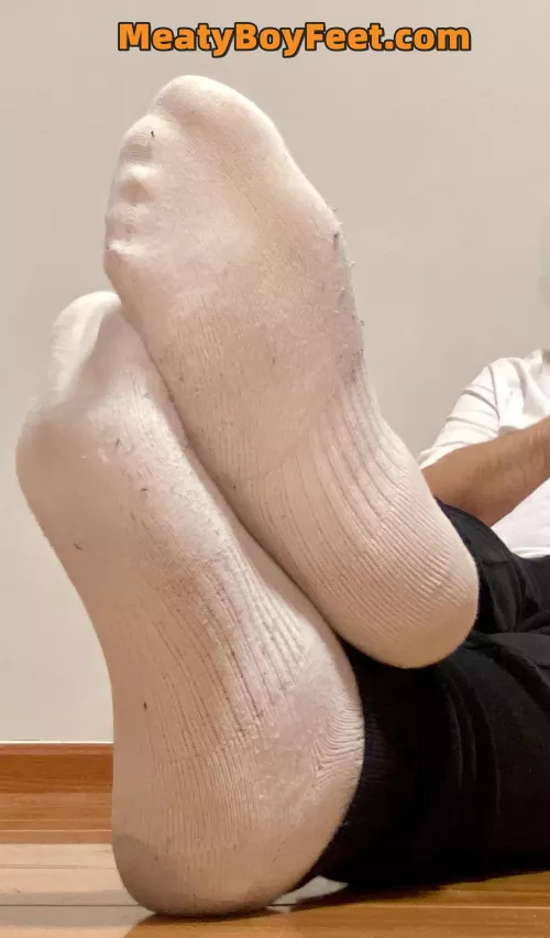 Do you love meaty boyfeet?