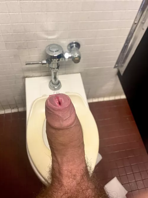 got too horny in class and had to go to the bathroom 😩