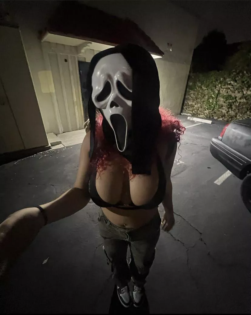 Halloween is now officially an excuse to dress like a slut and I love it🤩😂