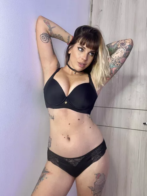 Happy Wednesday! You look great today