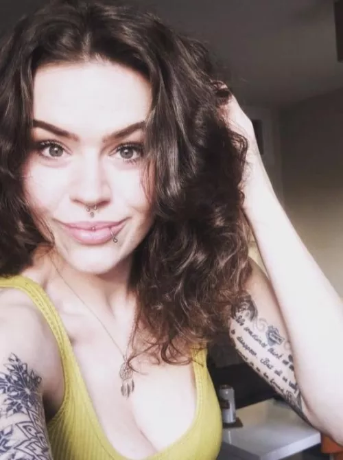 How are you using harriets body? She’s a deepthroat queen