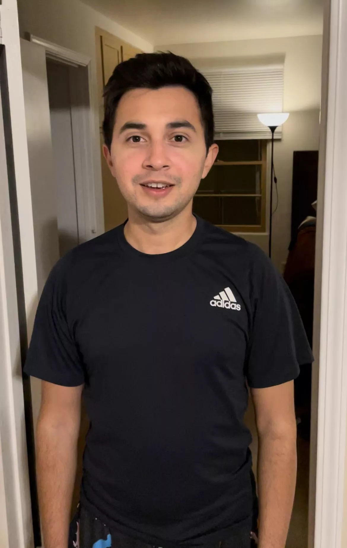 How old would you think I am if you saw me walking on the streets? Honest answers! And don’t cheat by looking at my profile description ☺️