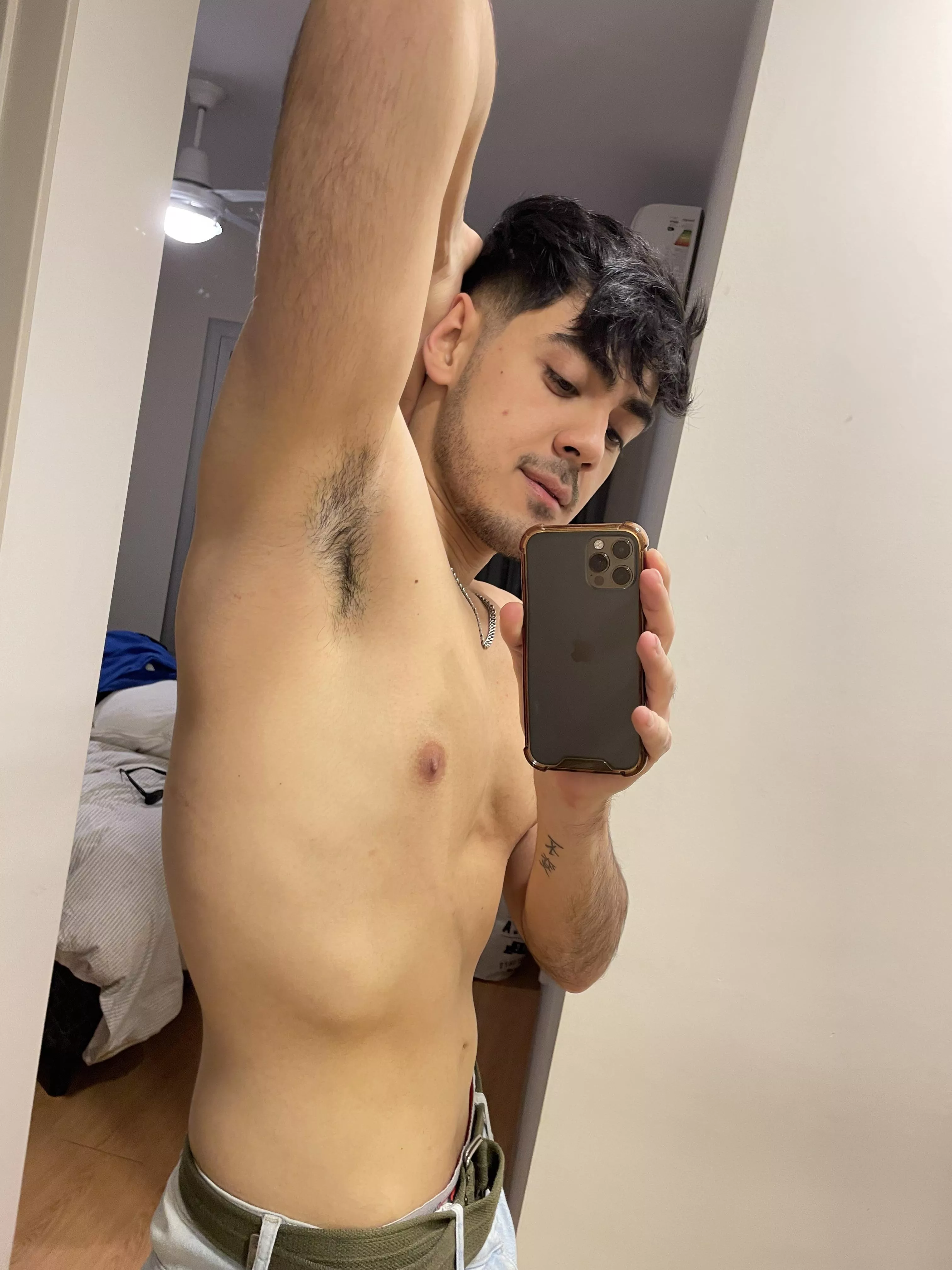 I don’t shave but i like this pic!