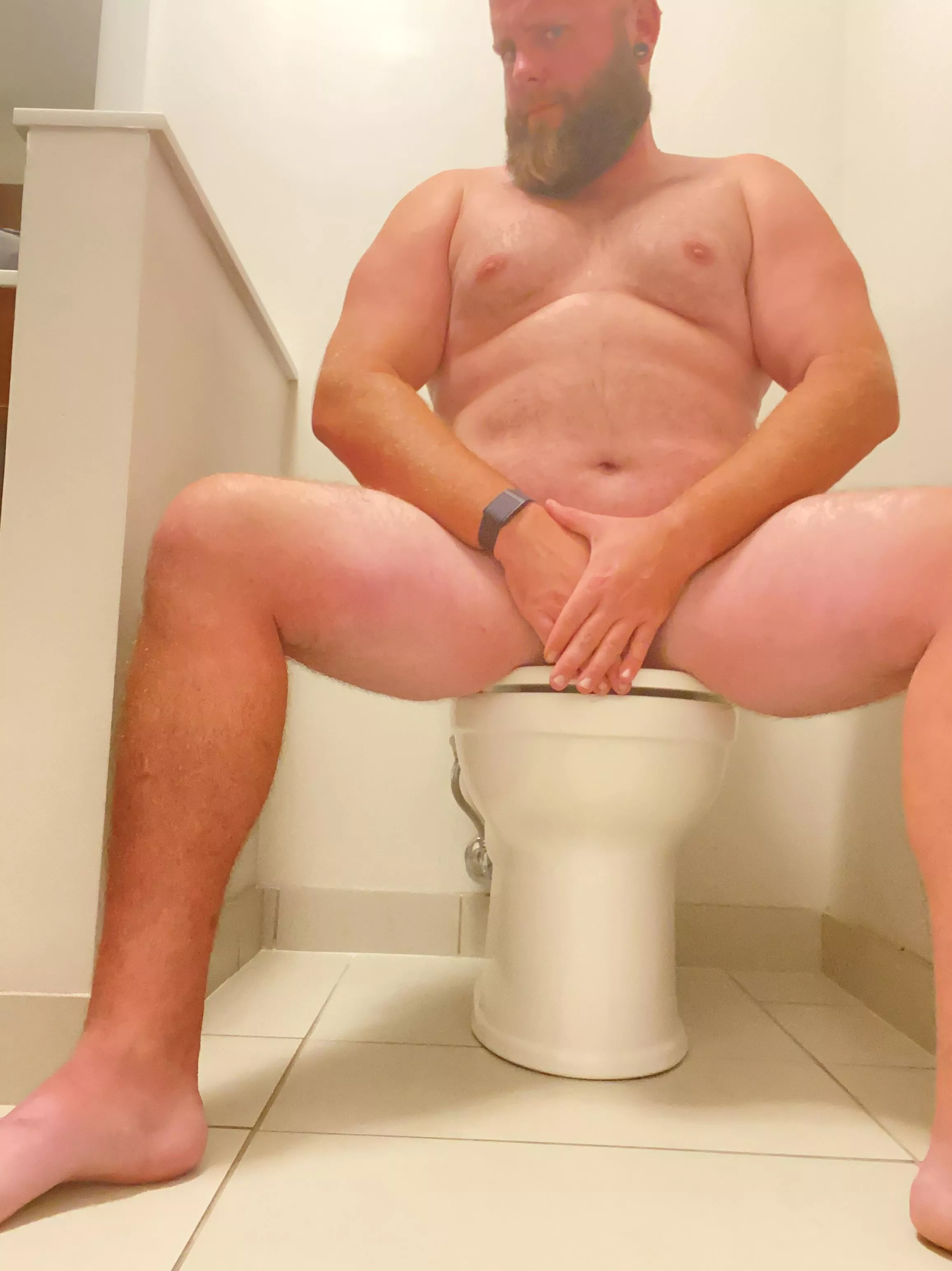 I heard dad bods are in. Do I qualify? 🫠