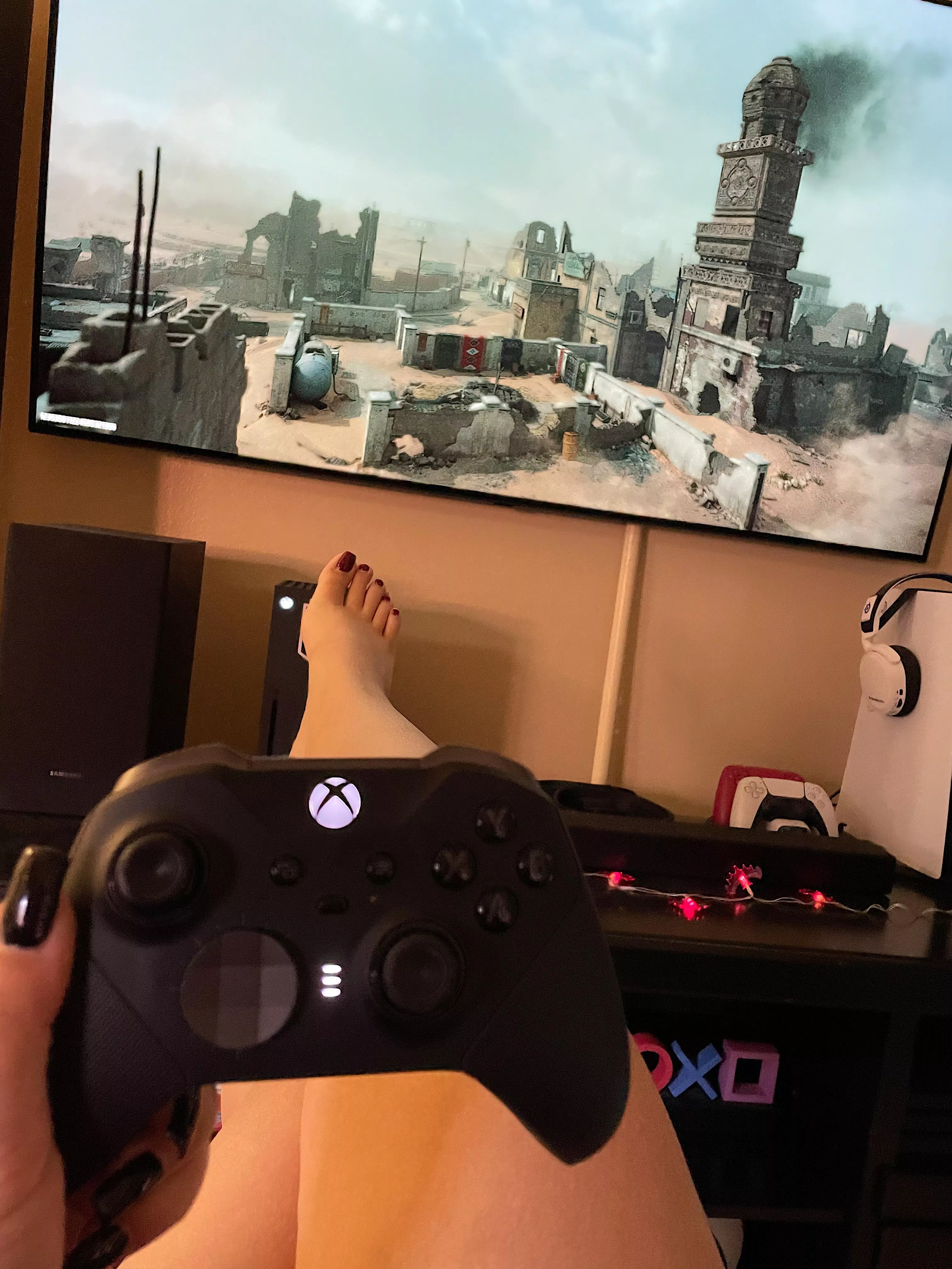 If you’re a good boy maybe I’ll let you rub my feet while I play cod today🎮✨