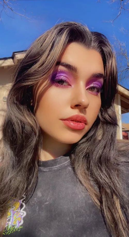 Italian dad x Black/Hungarian mom 💜Good morning folks (f20)