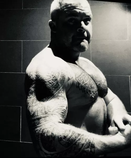 Just took this before I left the gym today - love the black and white filters though, make you look well mean