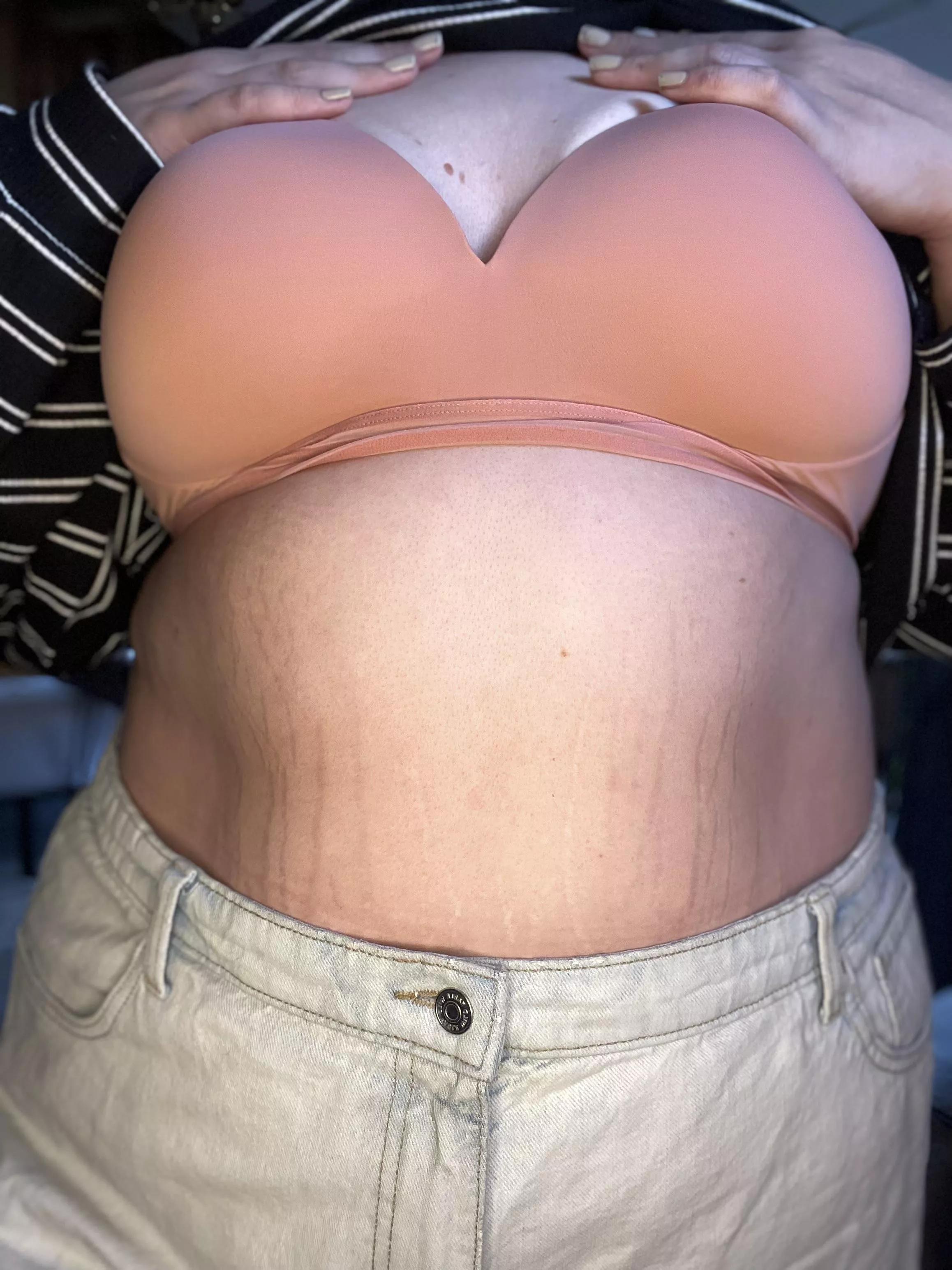 Let’s have some fun today - sexting, customs, live calls, dick/pussy rates, gfe. Whatever you want.