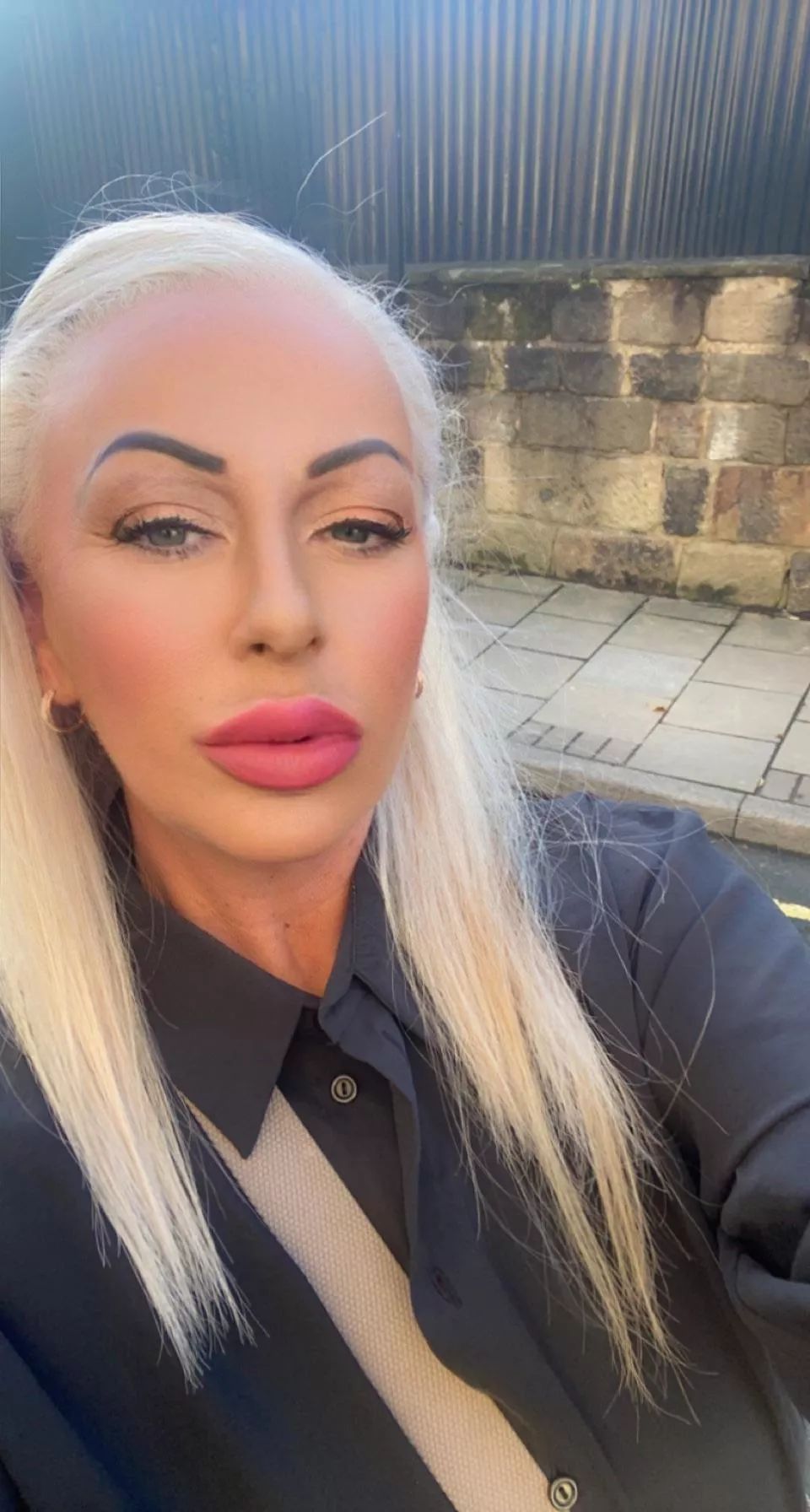 Love to wrap my lips round u