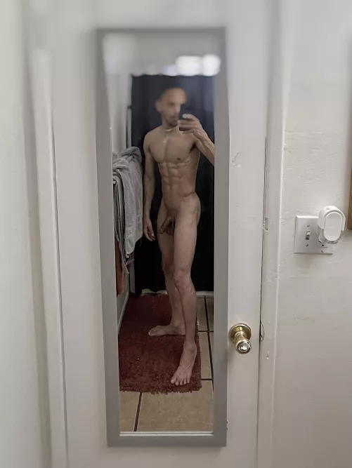 [M] always been “skinny”, trying to be consistent in the gym 😩💪🏾