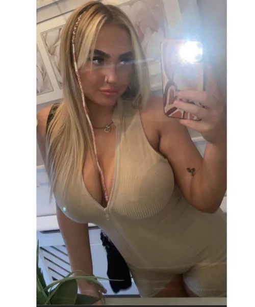Massive Belfast tits