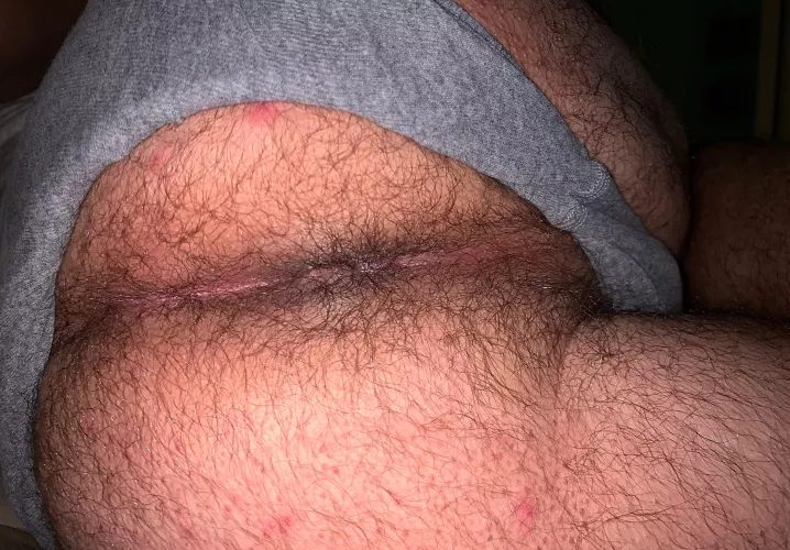 Need a tongue all over this ass