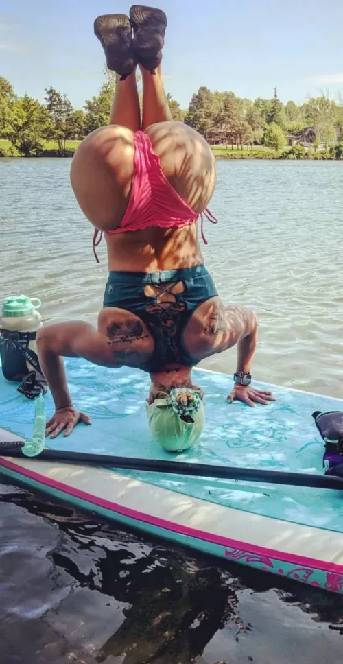 PaddleBoard BUTTTT 🌊👙🍑