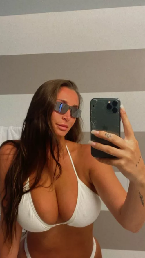 Play with my big tits