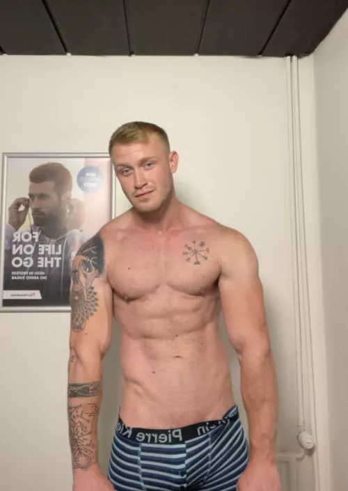 Plenty of space for more tats, any suggestions? M25