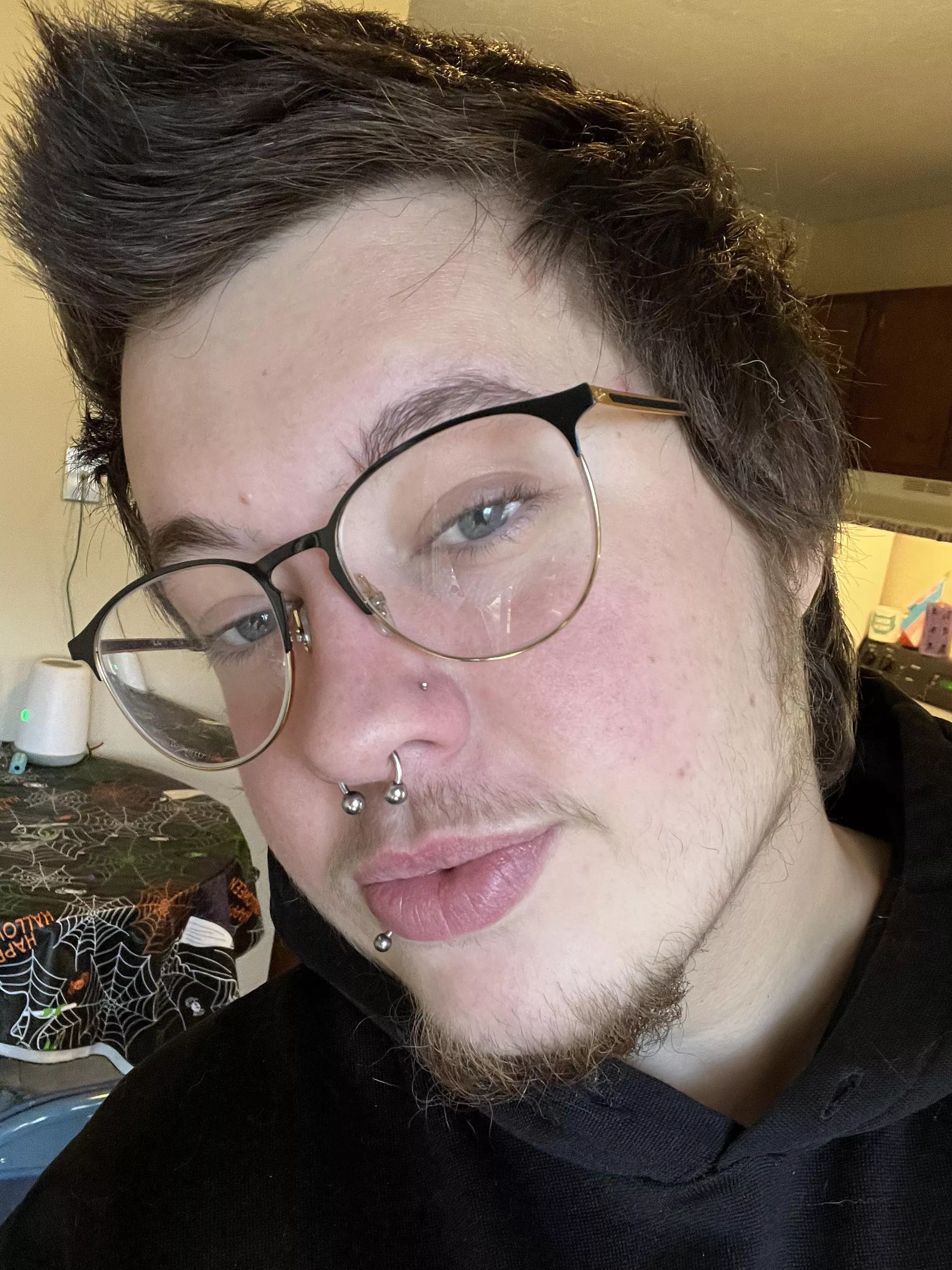 Queer trans cub here feeling cute 🥰