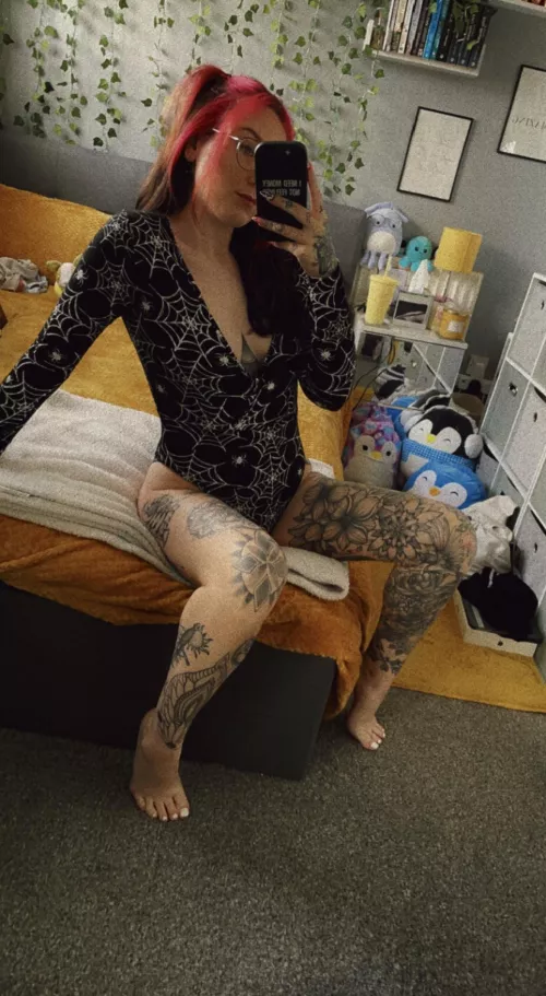 Spooky season goddess 🕸🕷