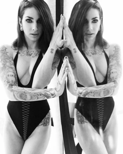 That 'I want you to fuck my face' attitude 😈