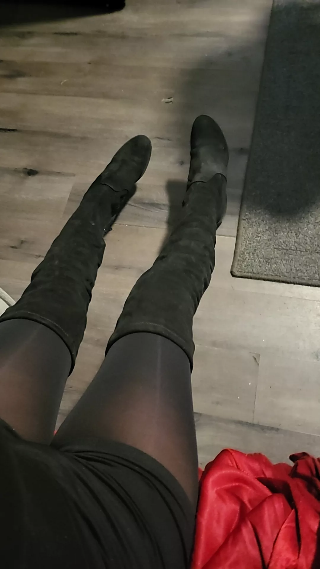 tights & knee highs