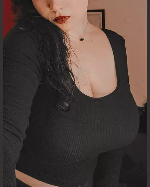 tribute worthy? 🍆👀😉